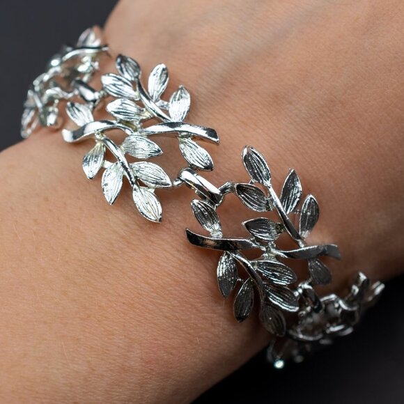 Leaf Link Women's Silvertone, Wide Chunky Leaves Bracelet - Picture 8 of 9